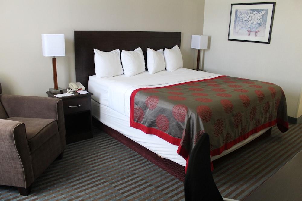 Ramada By Wyndham Cedar Rapids Hotel Ngoại thất bức ảnh